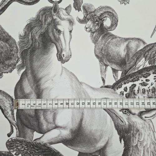 WELUR TAPICERSKI Zwierzęta szare jasne na białym