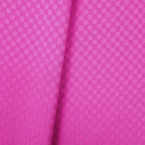 ŻAKARD WODOODPORNY Kwadraciki małe tłoczone różowy ciemny