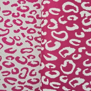 ŻAKARD WODOODPORNY Panterka różowa ciemna