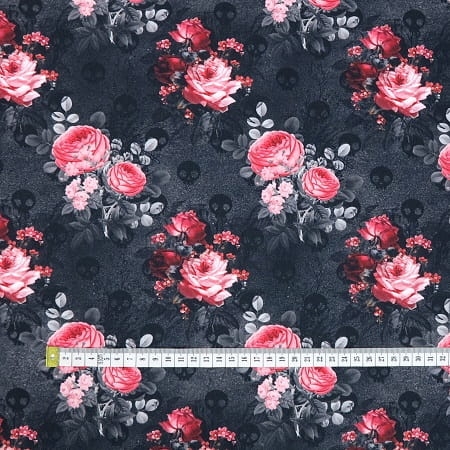 róże i czaszki czarne miarka.jpg